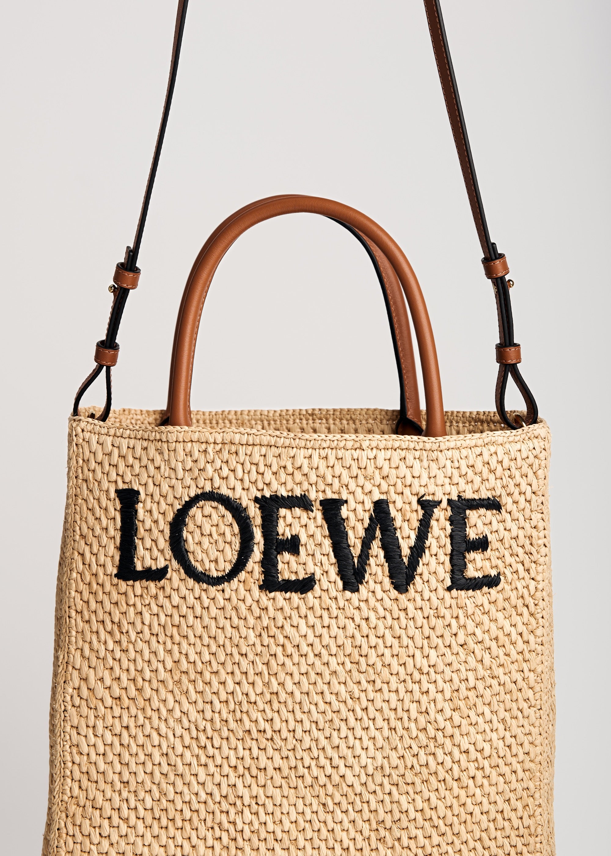 LOEWE Standard A4 Tote Bag In Raffia Black/White in Raffia with